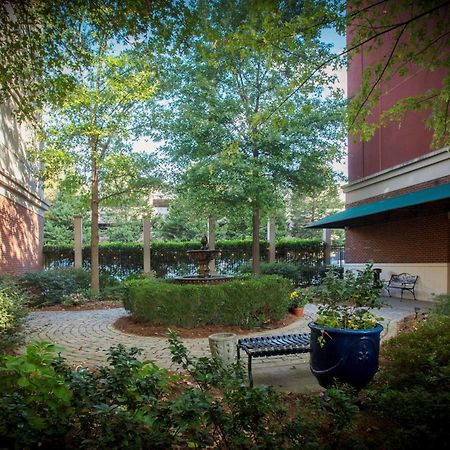 Courtyard By Marriott Athens Downtown Hotel Bagian luar foto