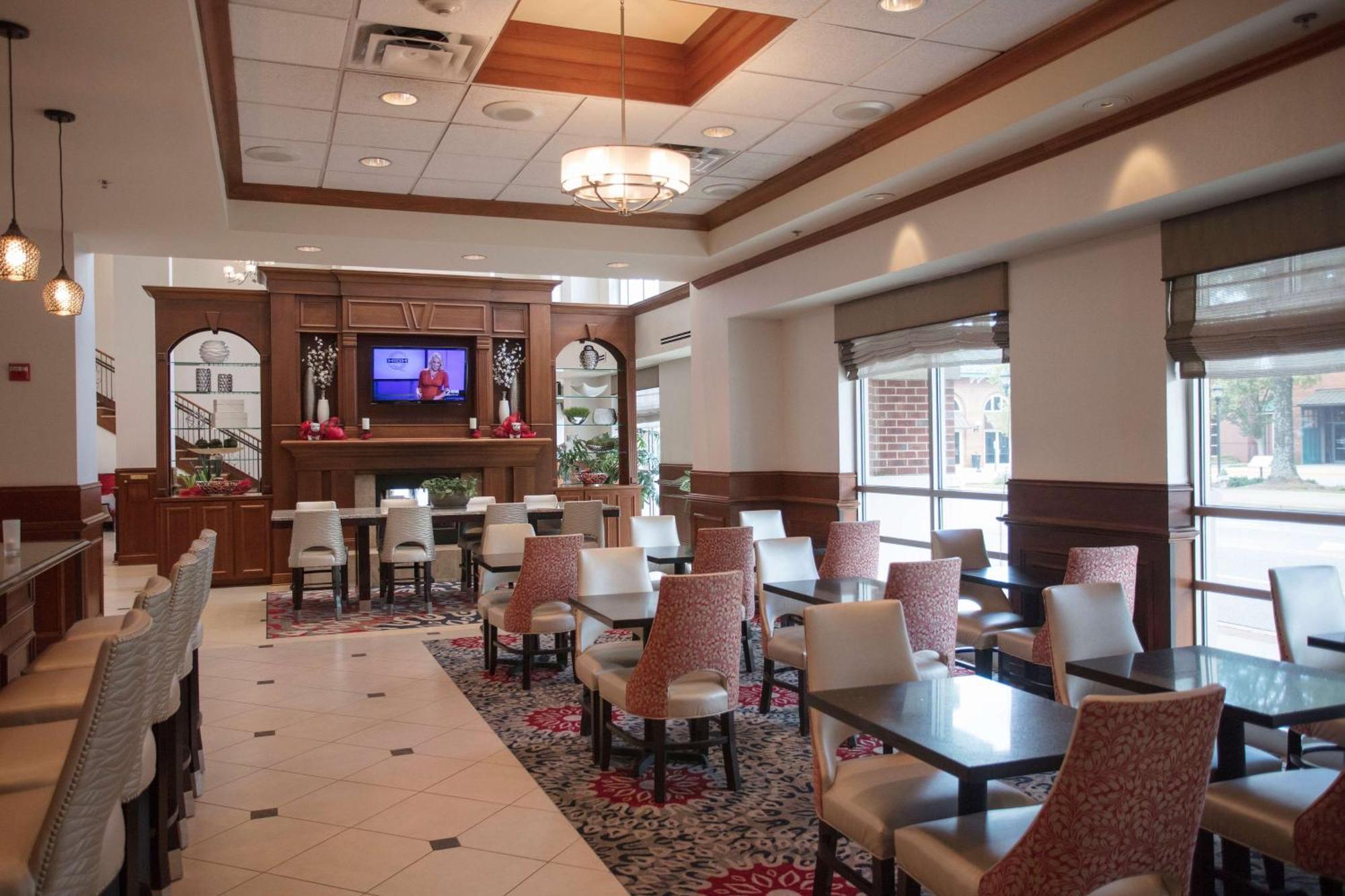 Courtyard By Marriott Athens Downtown Hotel Bagian luar foto