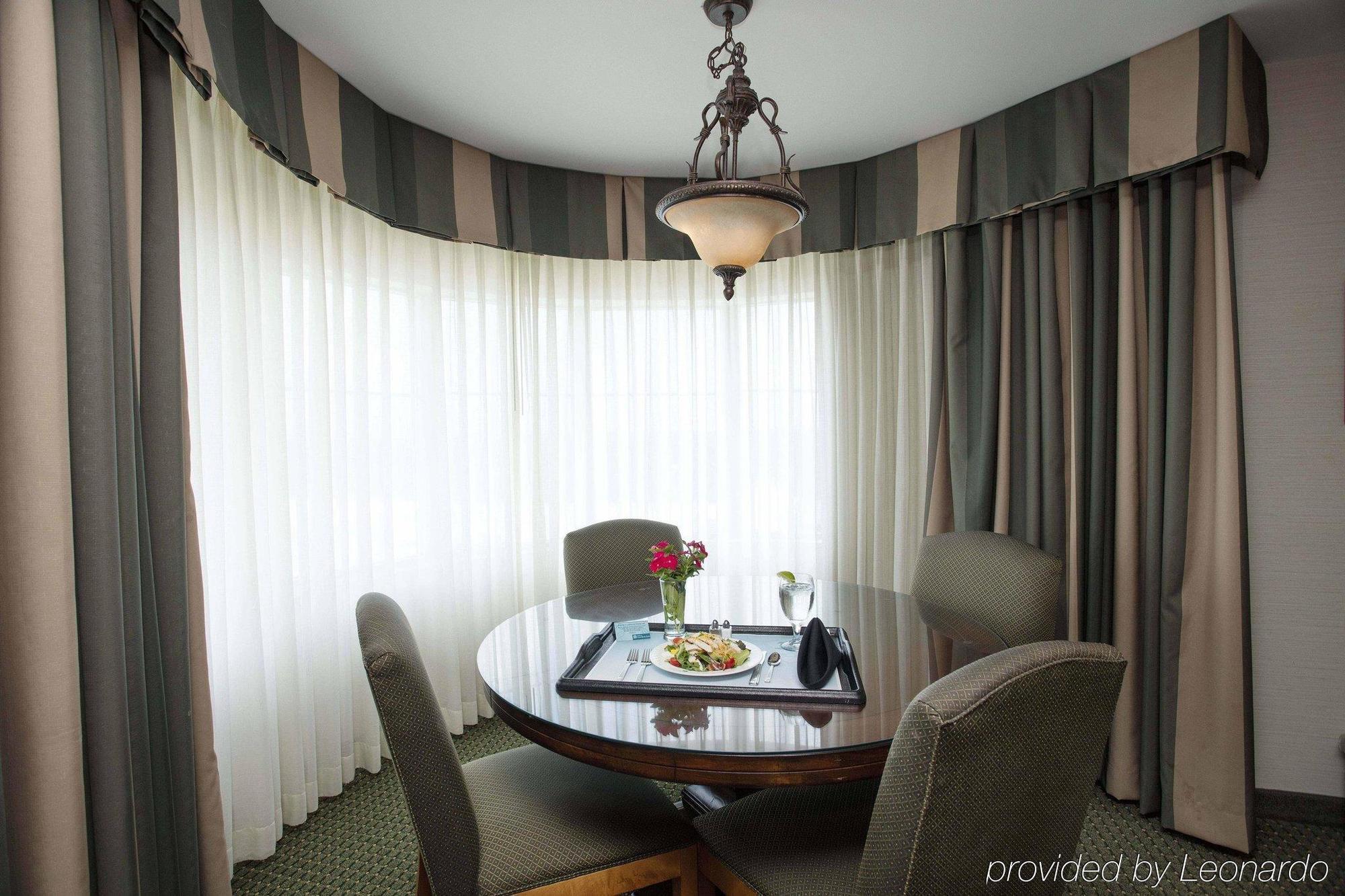 Courtyard By Marriott Athens Downtown Hotel Bagian luar foto