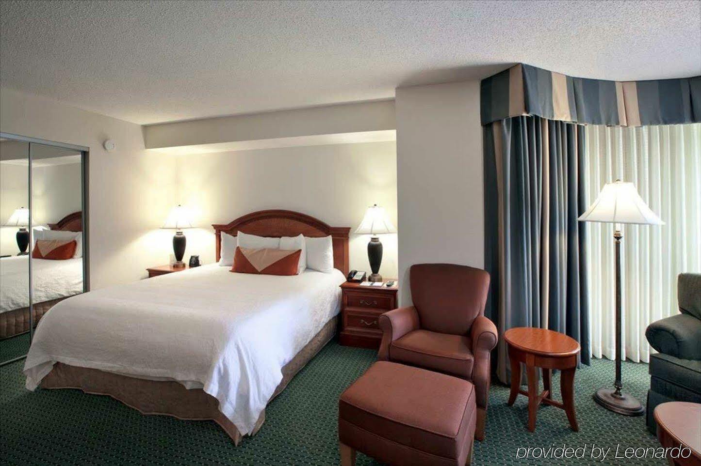 Courtyard By Marriott Athens Downtown Hotel Bagian luar foto